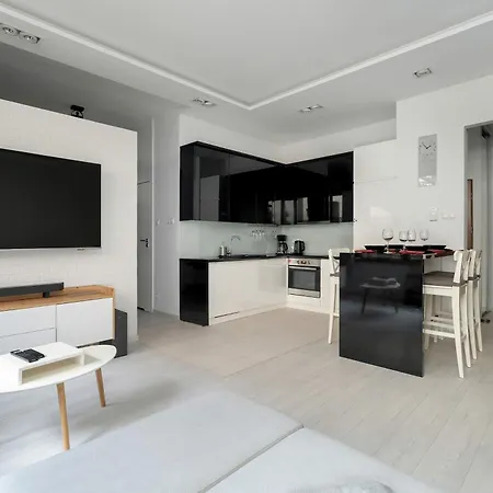 Piekny Z Ogrodkiem I Tarasem & Parking By Renters شقة بوزنان