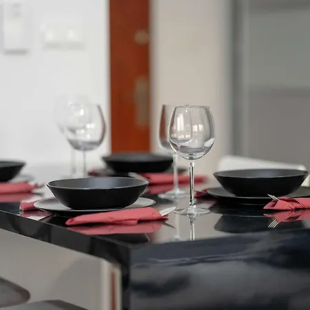 Piekny Z Ogrodkiem I Tarasem & Parking By Renters شقة بوزنان